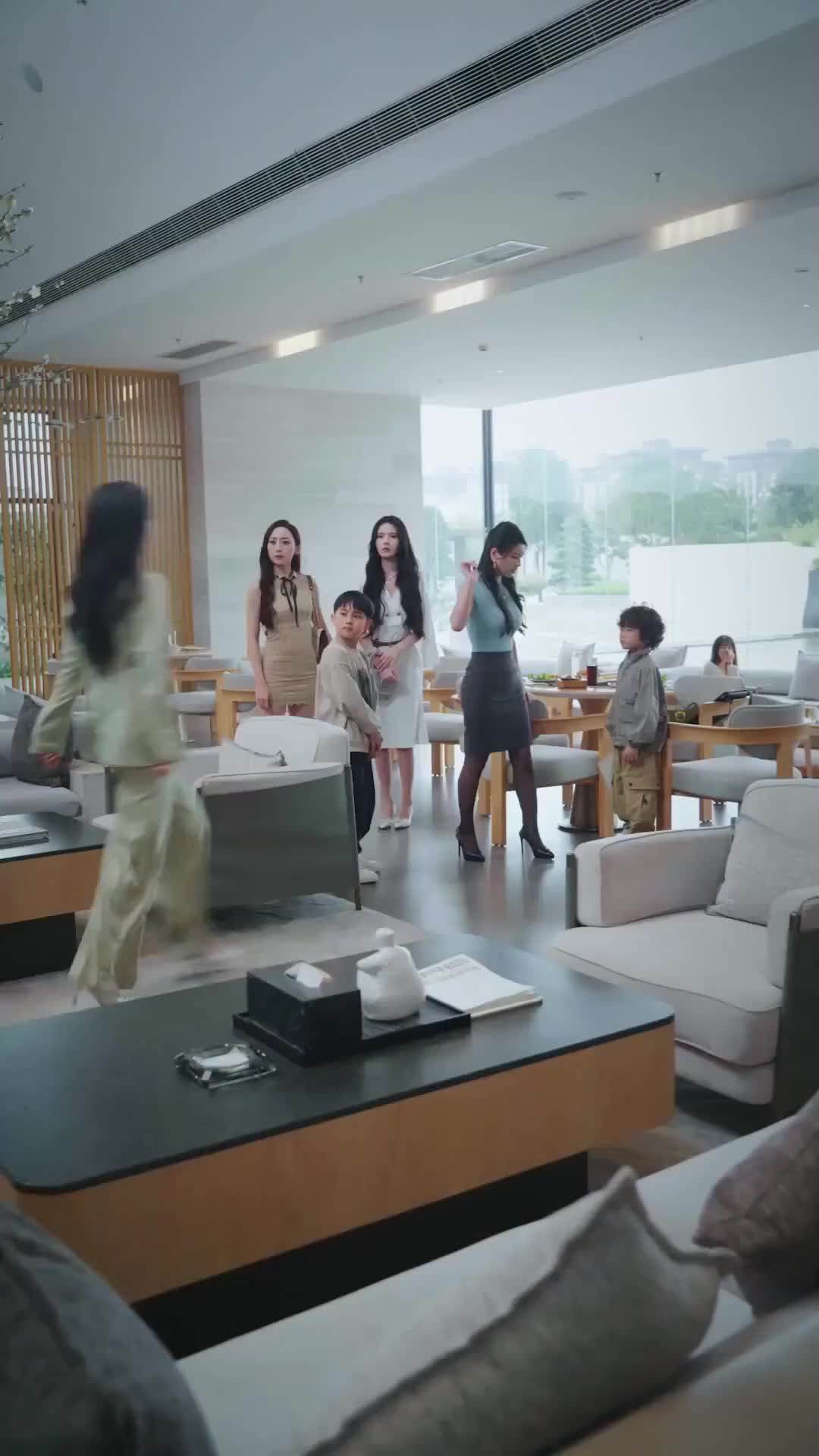 (Dubbed) Đoàn Tụ: Vợ Câm Và Cục Cưng Khiến Tổng Tài Bó Tay tập 33